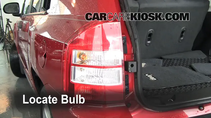 2008 Jeep Compass Sport 2.0L 4 Cyl. Lights